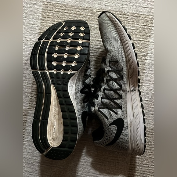 Nike Zoom Pegasus 32 - Picture 2 of 3